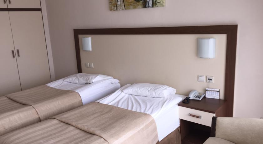 Batihan Beach Resort & Spa คูซาดาซี ภายนอก รูปภาพ
