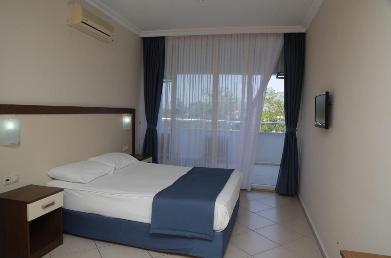 Batihan Beach Resort & Spa คูซาดาซี ภายนอก รูปภาพ
