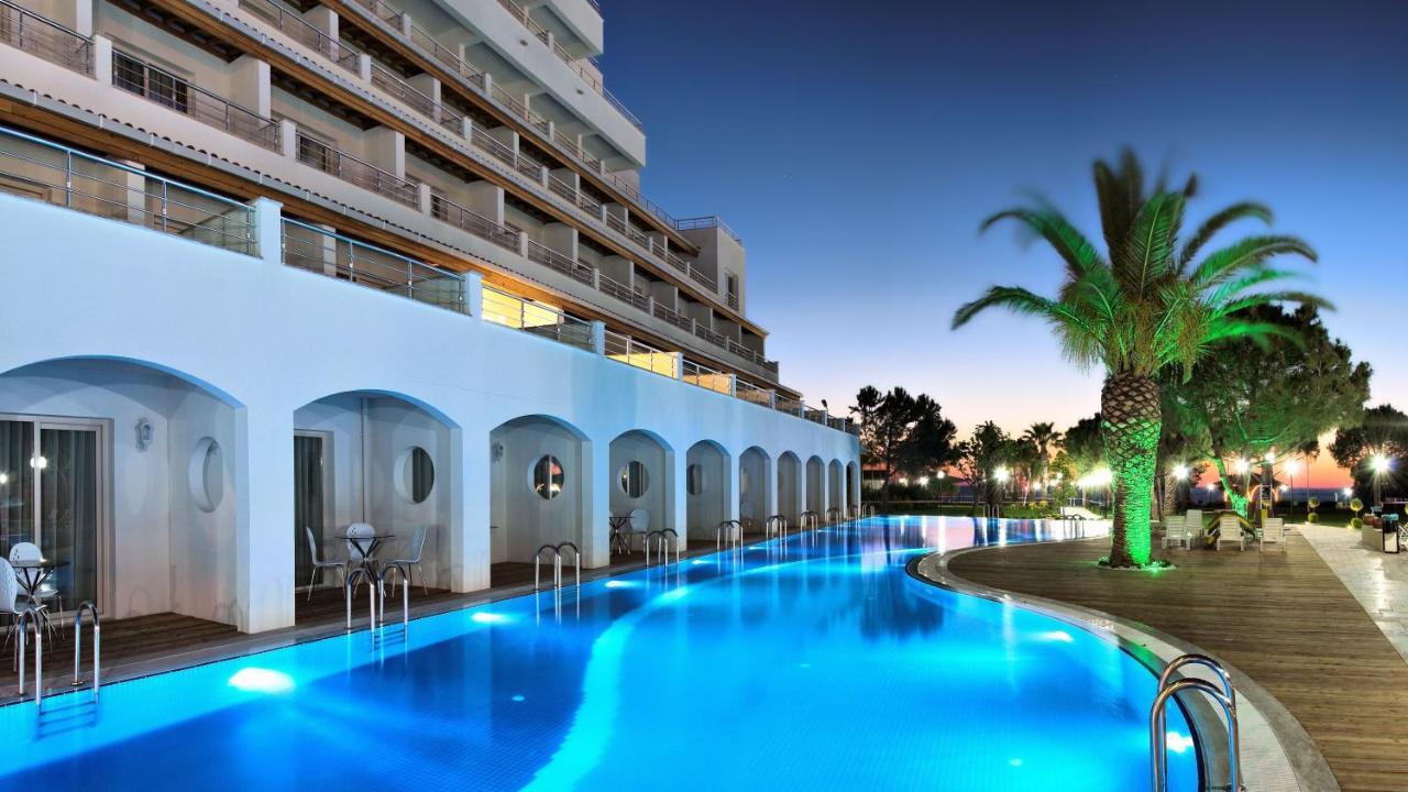 Batihan Beach Resort & Spa คูซาดาซี ภายนอก รูปภาพ