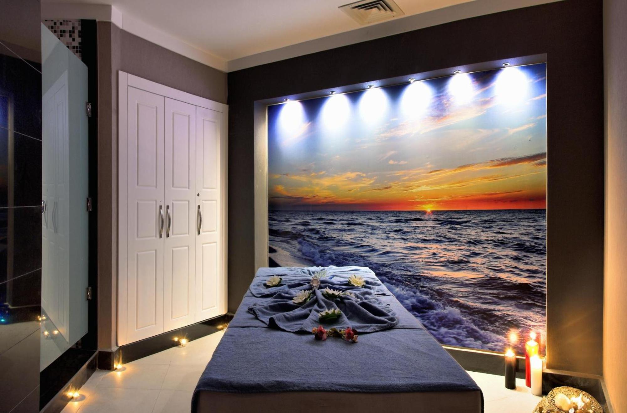 Batihan Beach Resort & Spa คูซาดาซี ภายนอก รูปภาพ