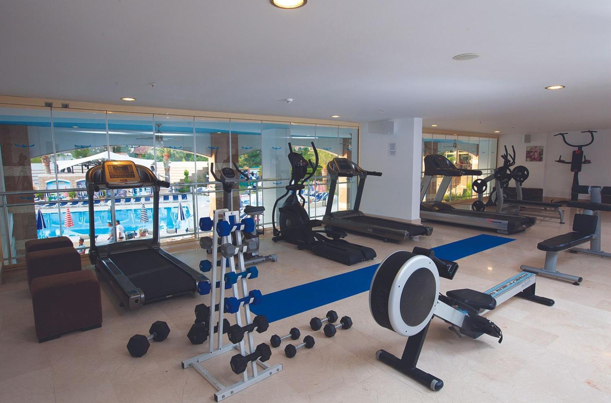 Batihan Beach Resort & Spa คูซาดาซี ภายนอก รูปภาพ