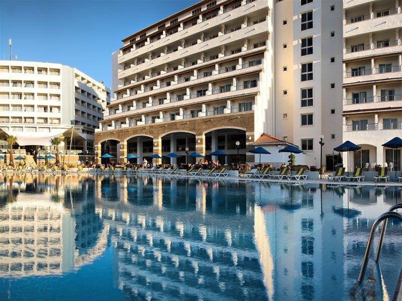 Batihan Beach Resort & Spa คูซาดาซี ภายนอก รูปภาพ